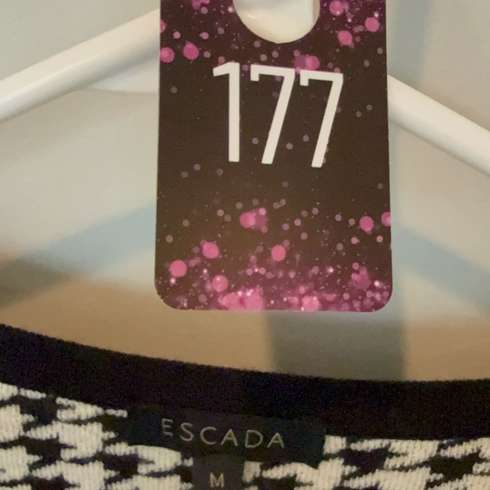 💋 Escada Black and White Houndstooth Sweater 177 - Picture 8 of 8